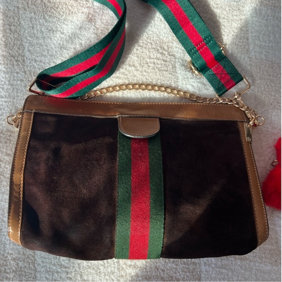 Authentic: Vintage Gucci Sherry Line Clutch converted to bag - Picture 4 of 12